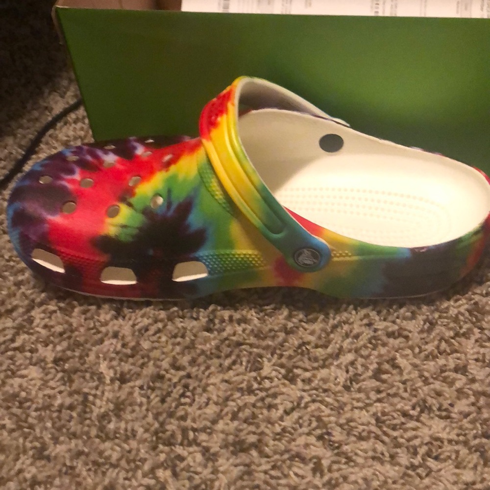 Crocs - Picture 2 of 7